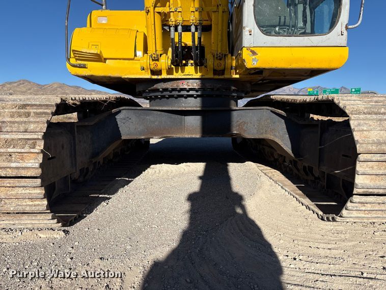 image for item EC8121 2002 Kobelco SK330LC excavator