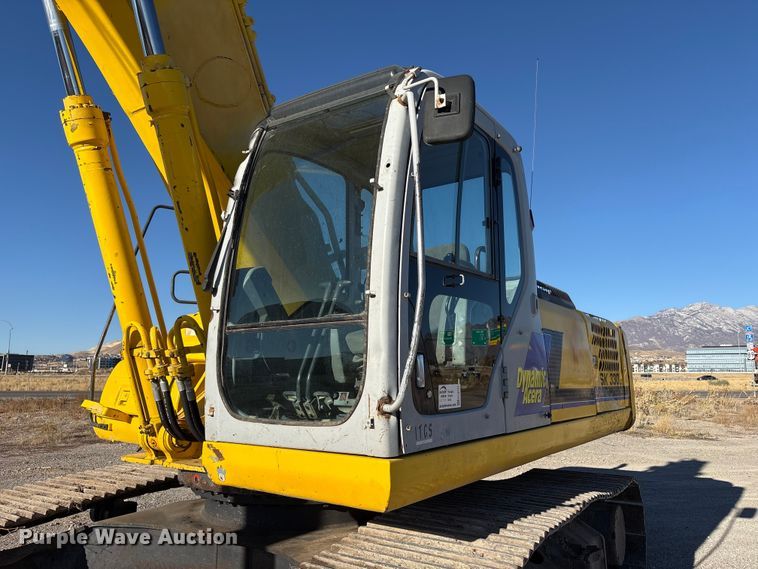 image for item EC8121 2002 Kobelco SK330LC excavator