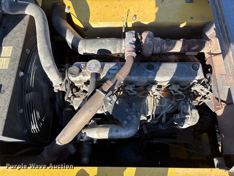 image for item EC8121 2002 Kobelco SK330LC excavator