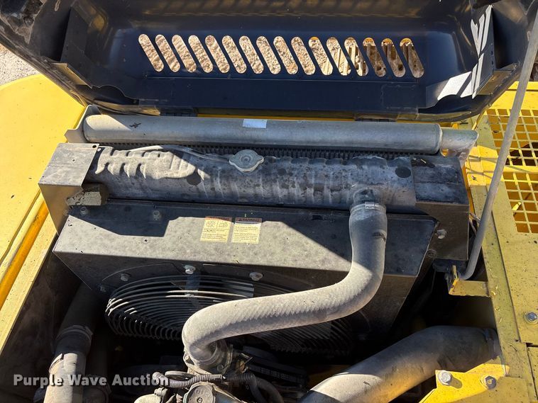 image for item EC8121 2002 Kobelco SK330LC excavator