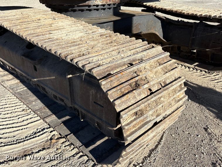 image for item EC8121 2002 Kobelco SK330LC excavator