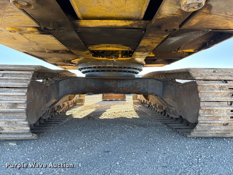 image for item EC8121 2002 Kobelco SK330LC excavator