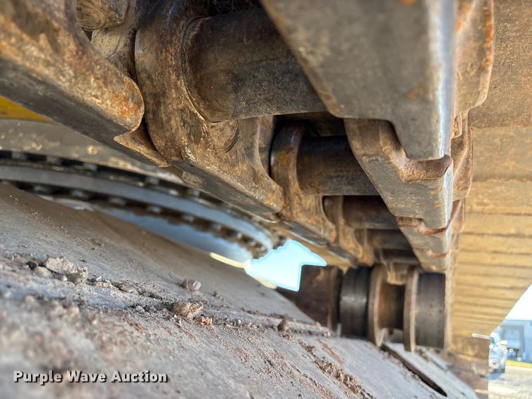 image for item EC8121 2002 Kobelco SK330LC excavator