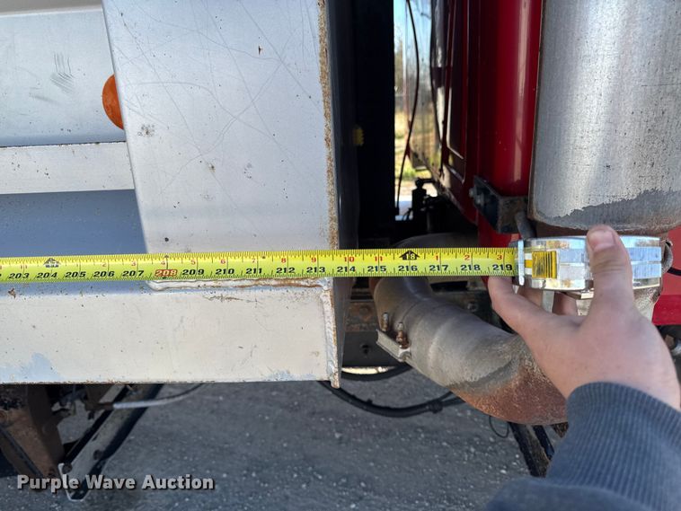 image for item ED1554 1999 Mack CH613 dump truck