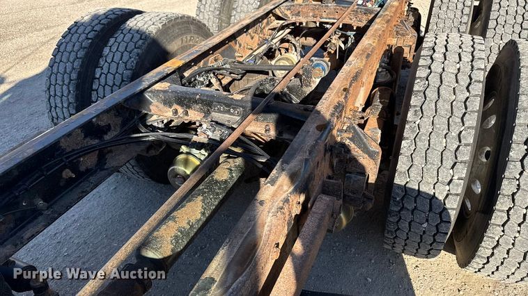 image for item ED1554 1999 Mack CH613 dump truck