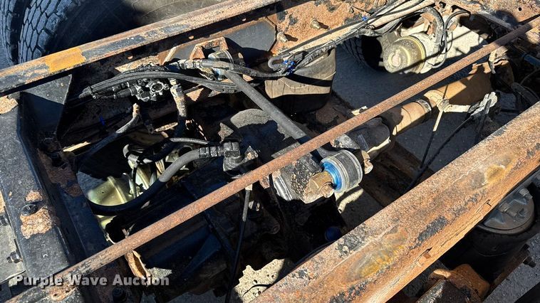 image for item ED1554 1999 Mack CH613 dump truck