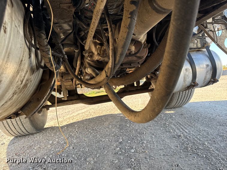 image for item ED1554 1999 Mack CH613 dump truck