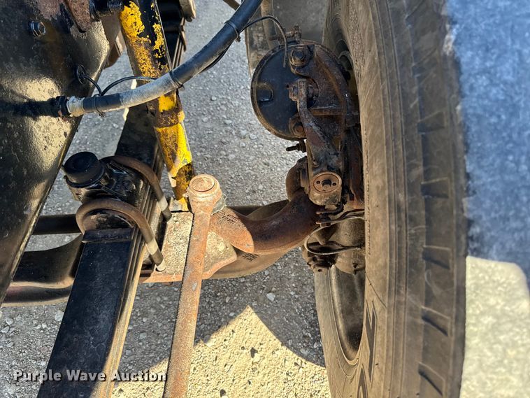 image for item ED1554 1999 Mack CH613 dump truck