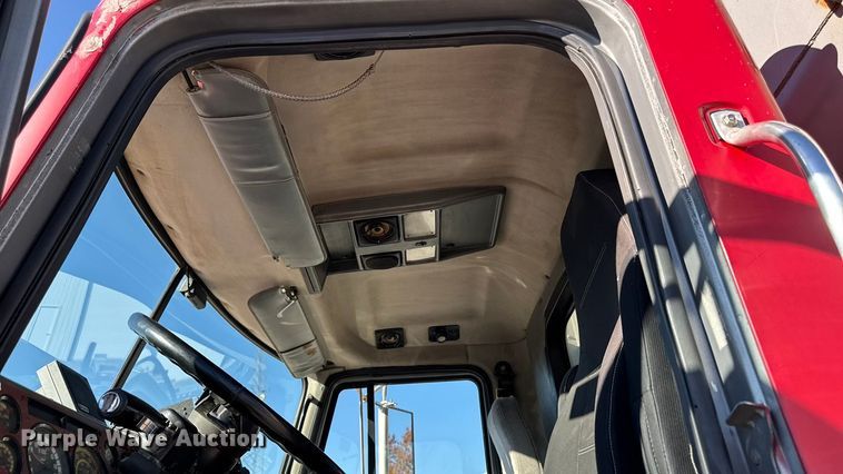 image for item ED1554 1999 Mack CH613 dump truck