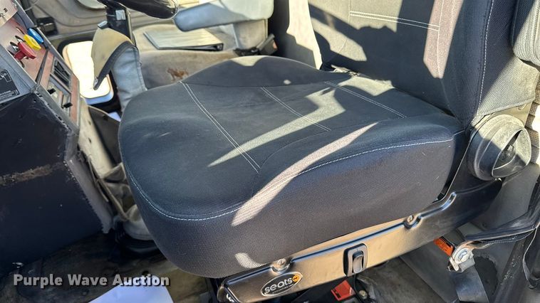 image for item ED1554 1999 Mack CH613 dump truck