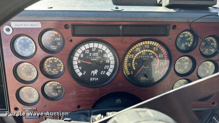 image for item ED1554 1999 Mack CH613 dump truck