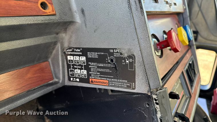 image for item ED1554 1999 Mack CH613 dump truck