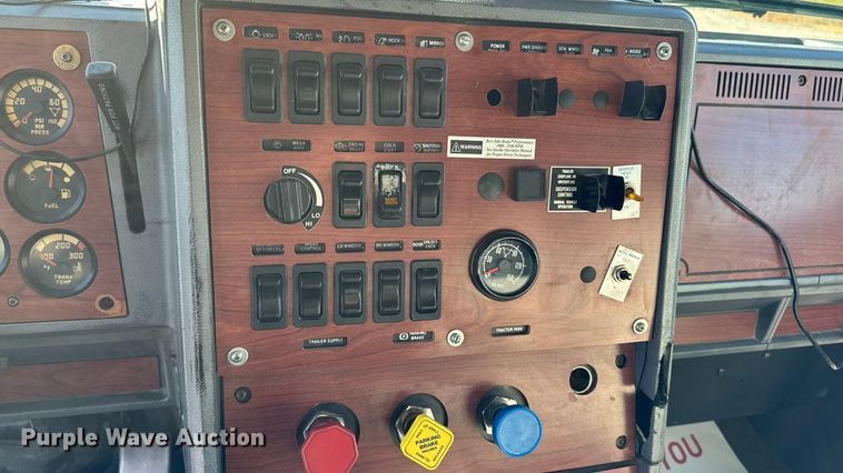 image for item ED1554 1999 Mack CH613 dump truck