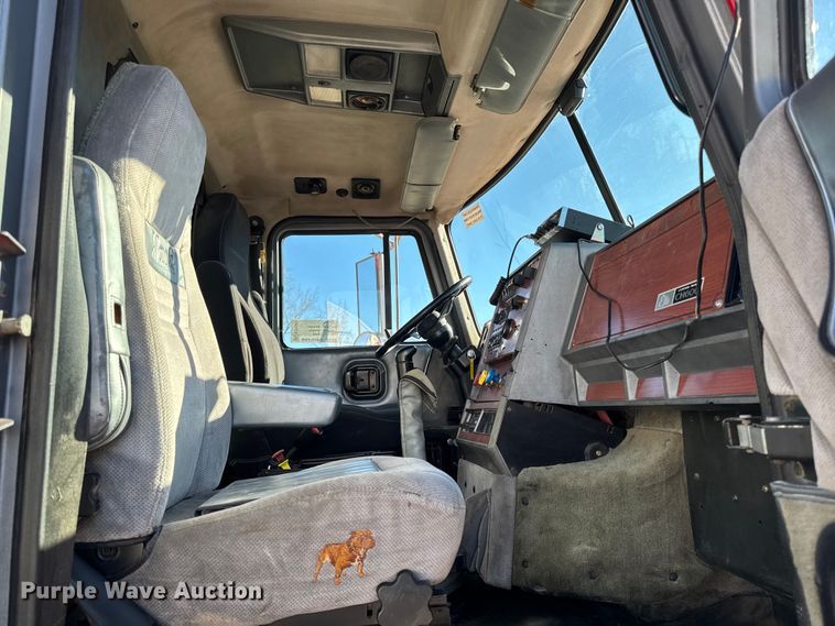 image for item ED1554 1999 Mack CH613 dump truck