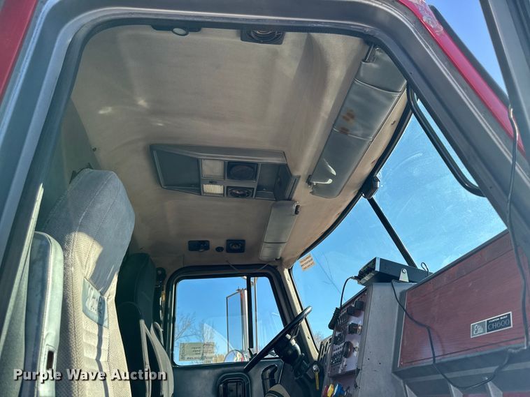 image for item ED1554 1999 Mack CH613 dump truck