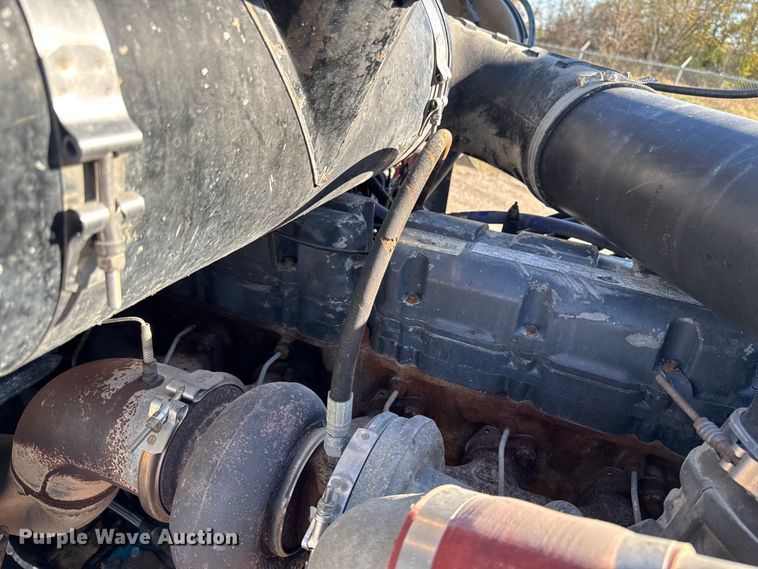 image for item ED1554 1999 Mack CH613 dump truck