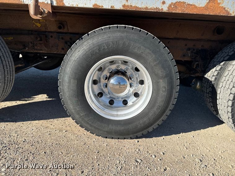 image for item ED1554 1999 Mack CH613 dump truck