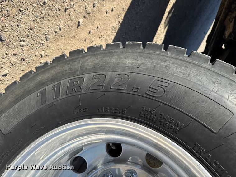 image for item ED1554 1999 Mack CH613 dump truck