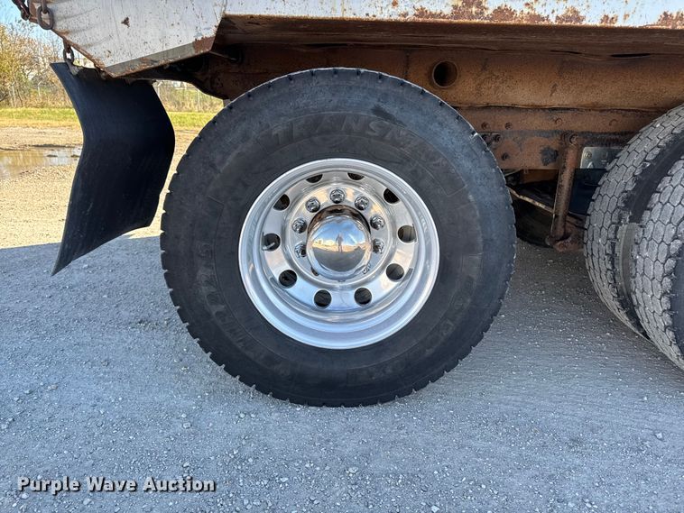 image for item ED1554 1999 Mack CH613 dump truck