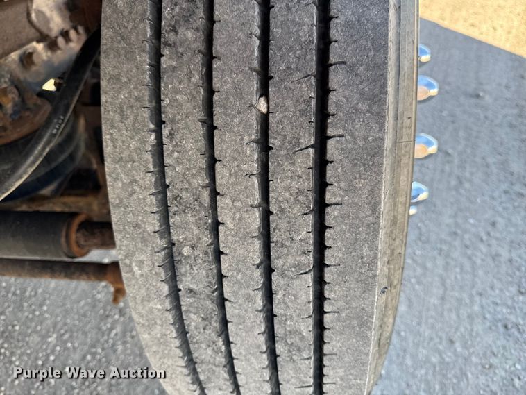 image for item ED1554 1999 Mack CH613 dump truck