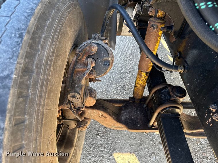 image for item ED1554 1999 Mack CH613 dump truck