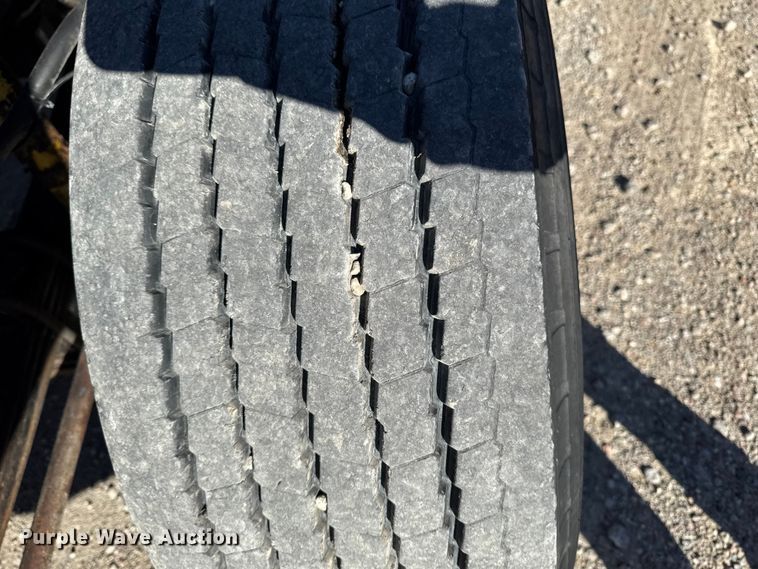 image for item ED1554 1999 Mack CH613 dump truck