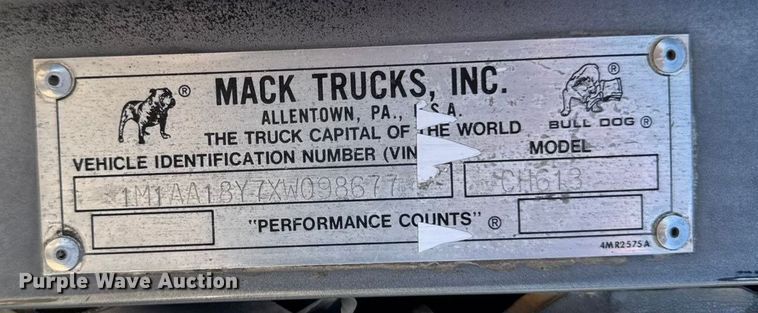 image for item ED1554 1999 Mack CH613 dump truck