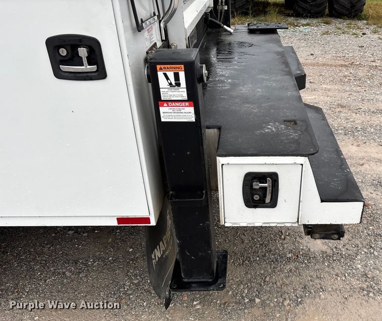 image for item ED2289 2018 RAM 5500HD utility / service truck