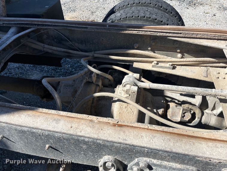 image for item ED2304 2000 International 4900 dump truck