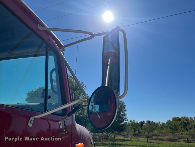 image for item ED2304 2000 International 4900 dump truck