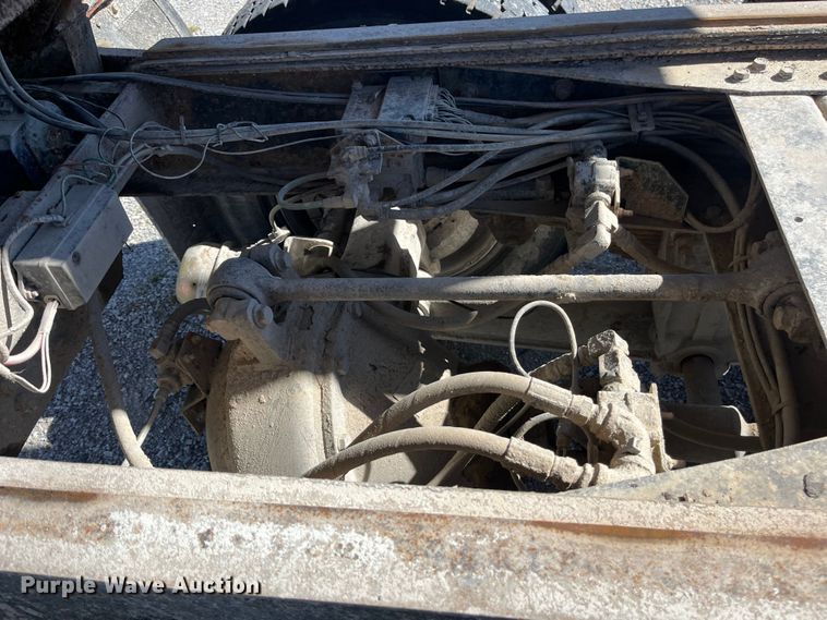 image for item ED2304 2000 International 4900 dump truck