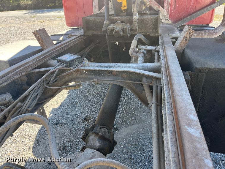 image for item ED2304 2000 International 4900 dump truck