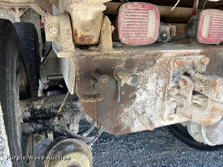 image for item ED2304 2000 International 4900 dump truck