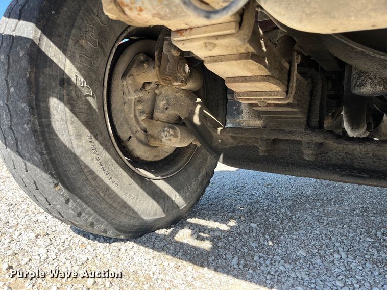 image for item ED2304 2000 International 4900 dump truck