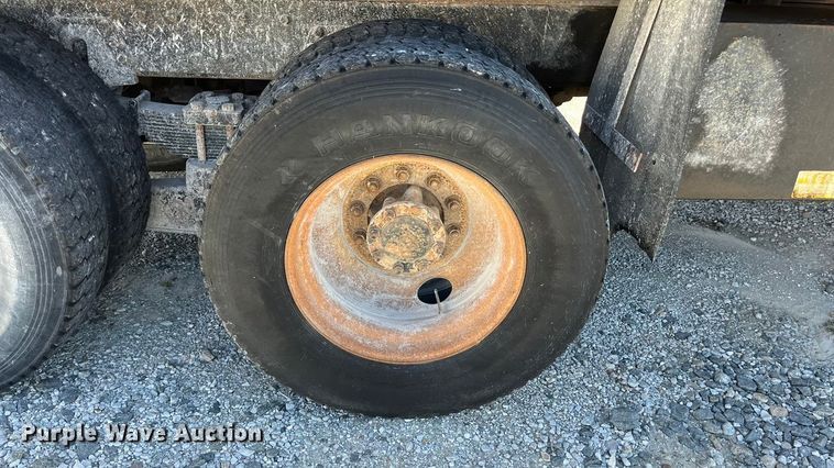 image for item ED2304 2000 International 4900 dump truck