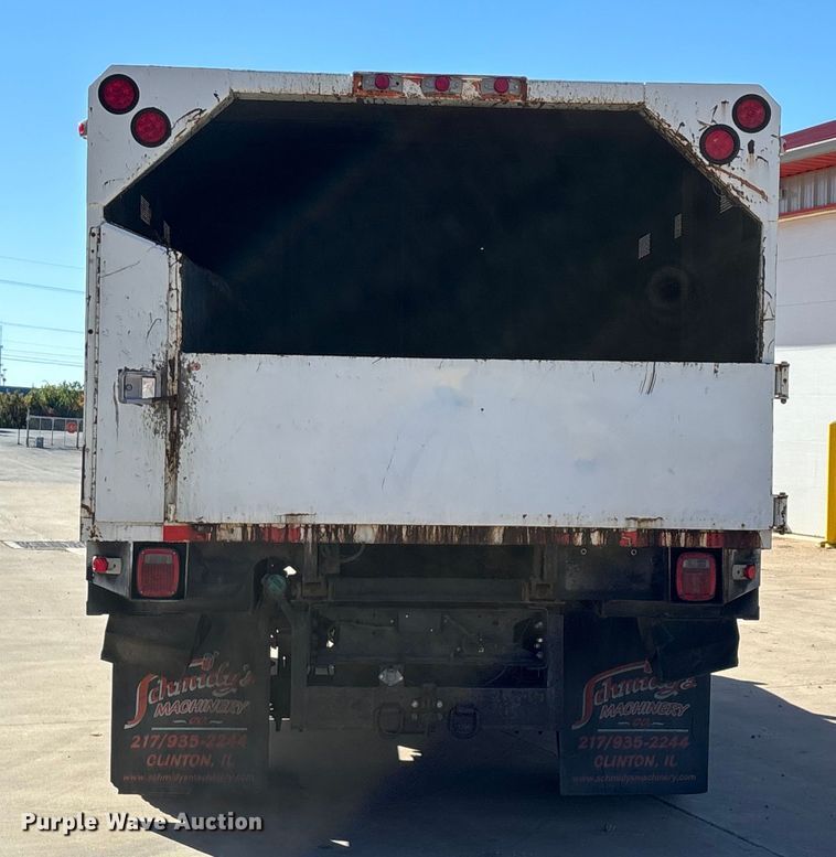 image for item ED2337 2008 GMC C5500 chipper truck