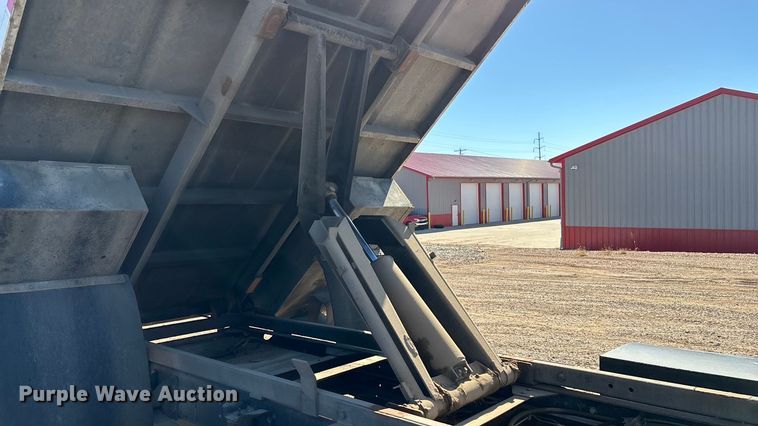 image for item ED2337 2008 GMC C5500 chipper truck