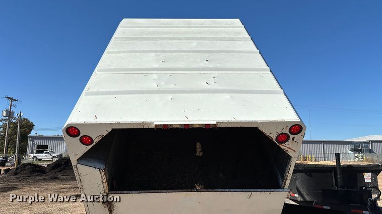 image for item ED2337 2008 GMC C5500 chipper truck