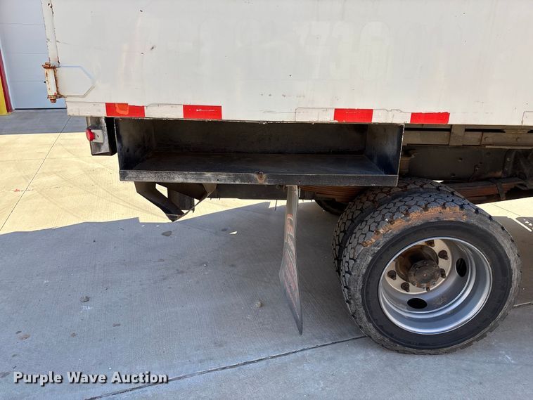 image for item ED2337 2008 GMC C5500 chipper truck