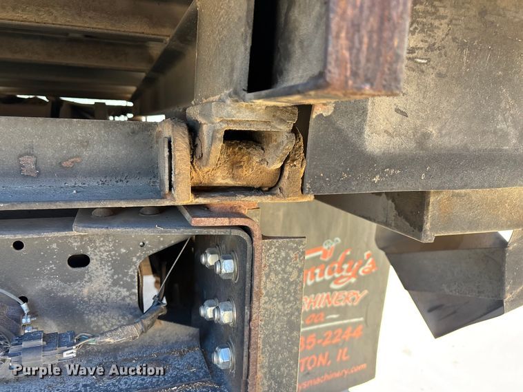 image for item ED2337 2008 GMC C5500 chipper truck