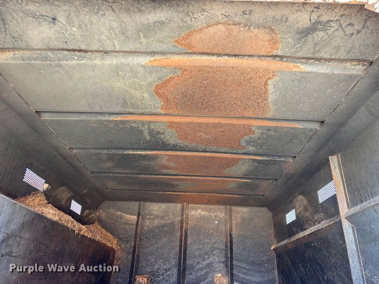 image for item ED2337 2008 GMC C5500 chipper truck