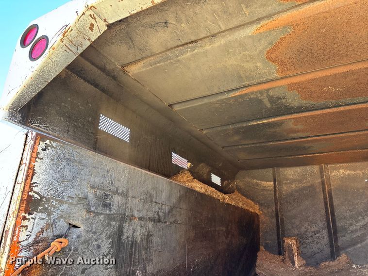 image for item ED2337 2008 GMC C5500 chipper truck