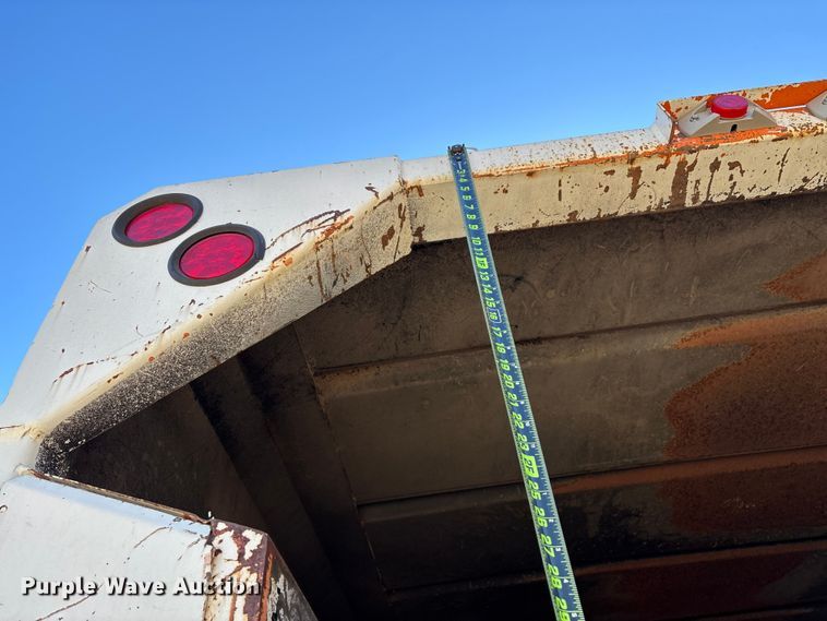 image for item ED2337 2008 GMC C5500 chipper truck