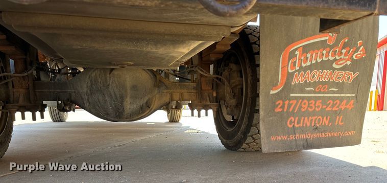 image for item ED2337 2008 GMC C5500 chipper truck