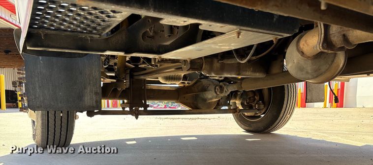 image for item ED2337 2008 GMC C5500 chipper truck