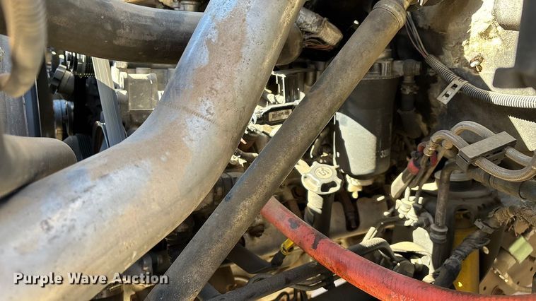 image for item ED2337 2008 GMC C5500 chipper truck