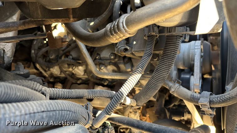 image for item ED2337 2008 GMC C5500 chipper truck