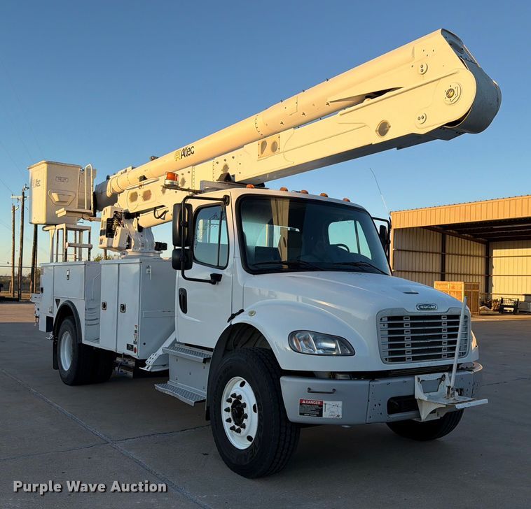 CAMIóN CON CANASTILLA 2019 FREIGHTLINER ALTEC