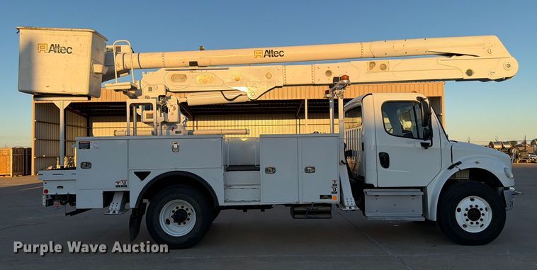 CAMIóN CON CANASTILLA 2019 FREIGHTLINER ALTEC