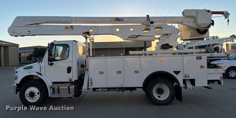 image for item ED4990 2019 Freightliner Business Class M2 bucket truck